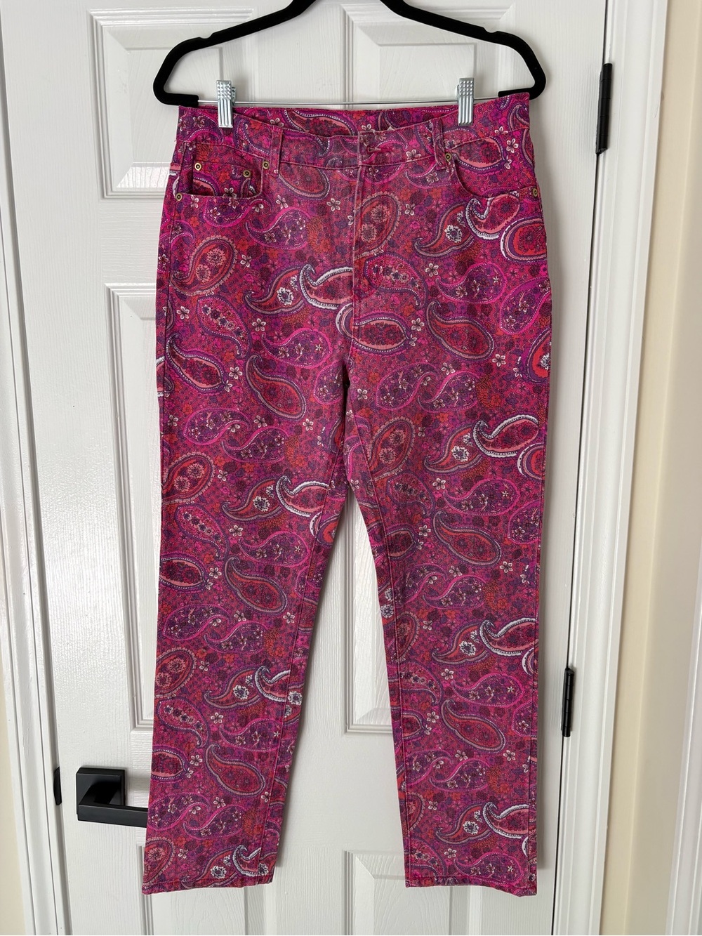 Women’s DG2 Diane Gilman Pink Paisley Stretch Skinny Jeans Pants Size 12